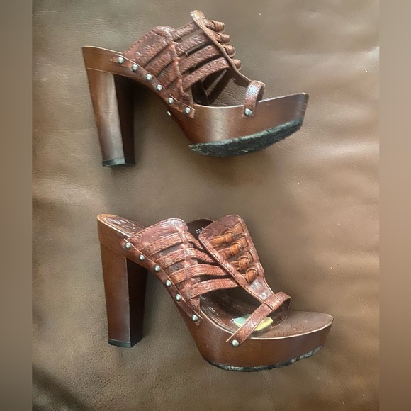 Dior Wood And Leather heels are a size 8. - Picture 2 of 11